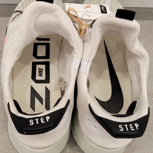 Women's Nike Air Zoom Tempo Next% Flyease Shoes (size 7) - Picture 6 of 8